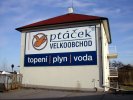 plachta na fasádě